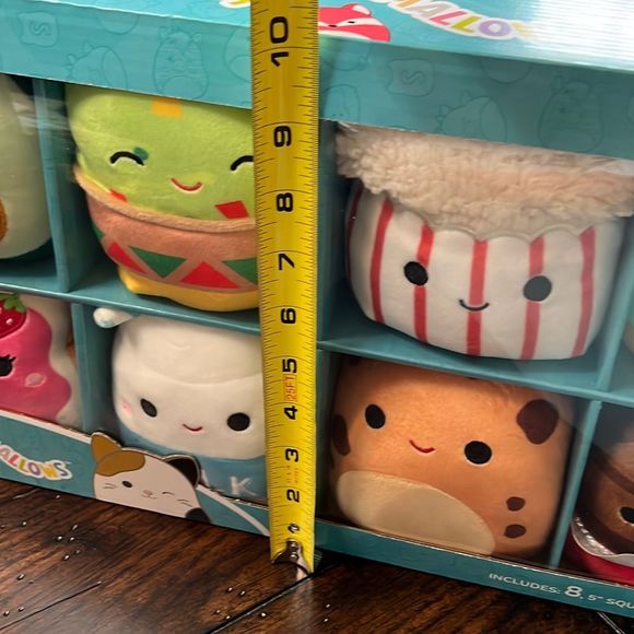 SQUISHMALLOWS 8 pack gift set Includes eight 5” SQUISHMALLOWS Stocking stuffers! - Picture 8 of 10